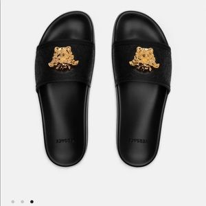 Versace Barocco Palazzo slides Black & Gold size 6